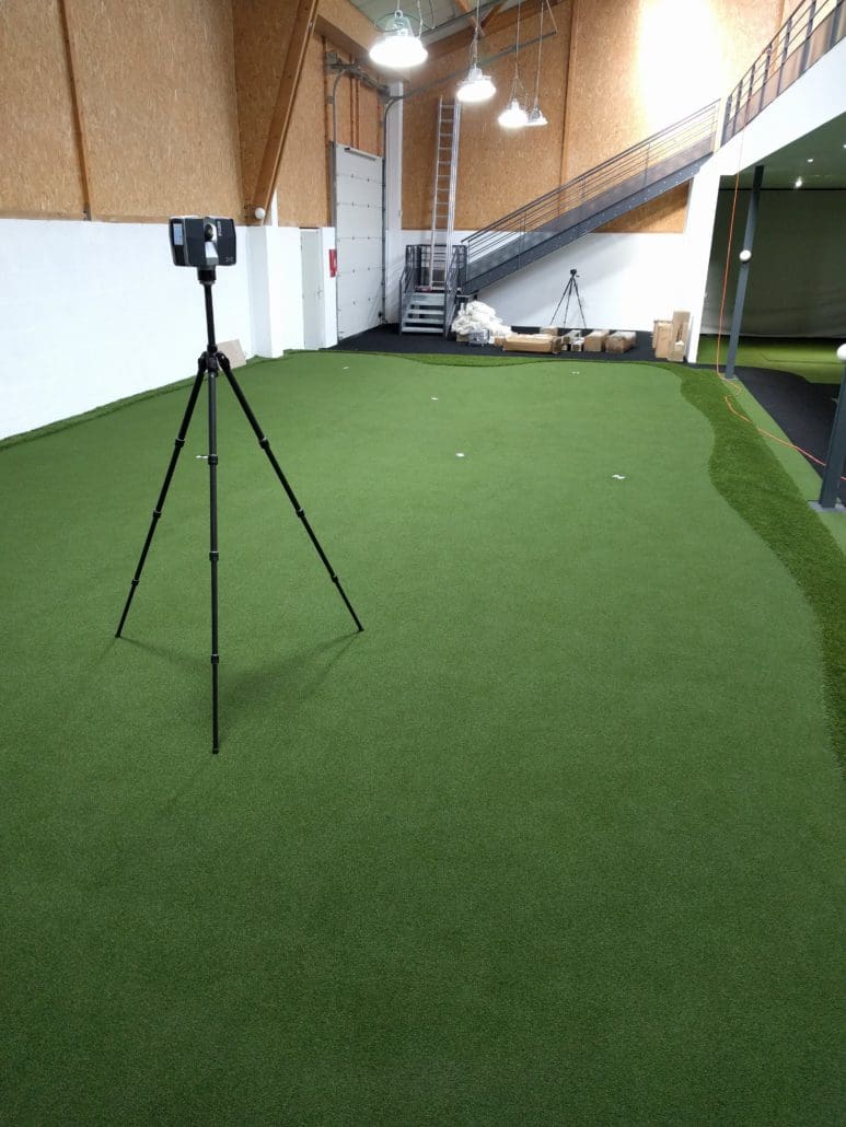 la réalité augmentée pour un meilleur entrainement, ici le terrain de golf indoor est scanné en 3D